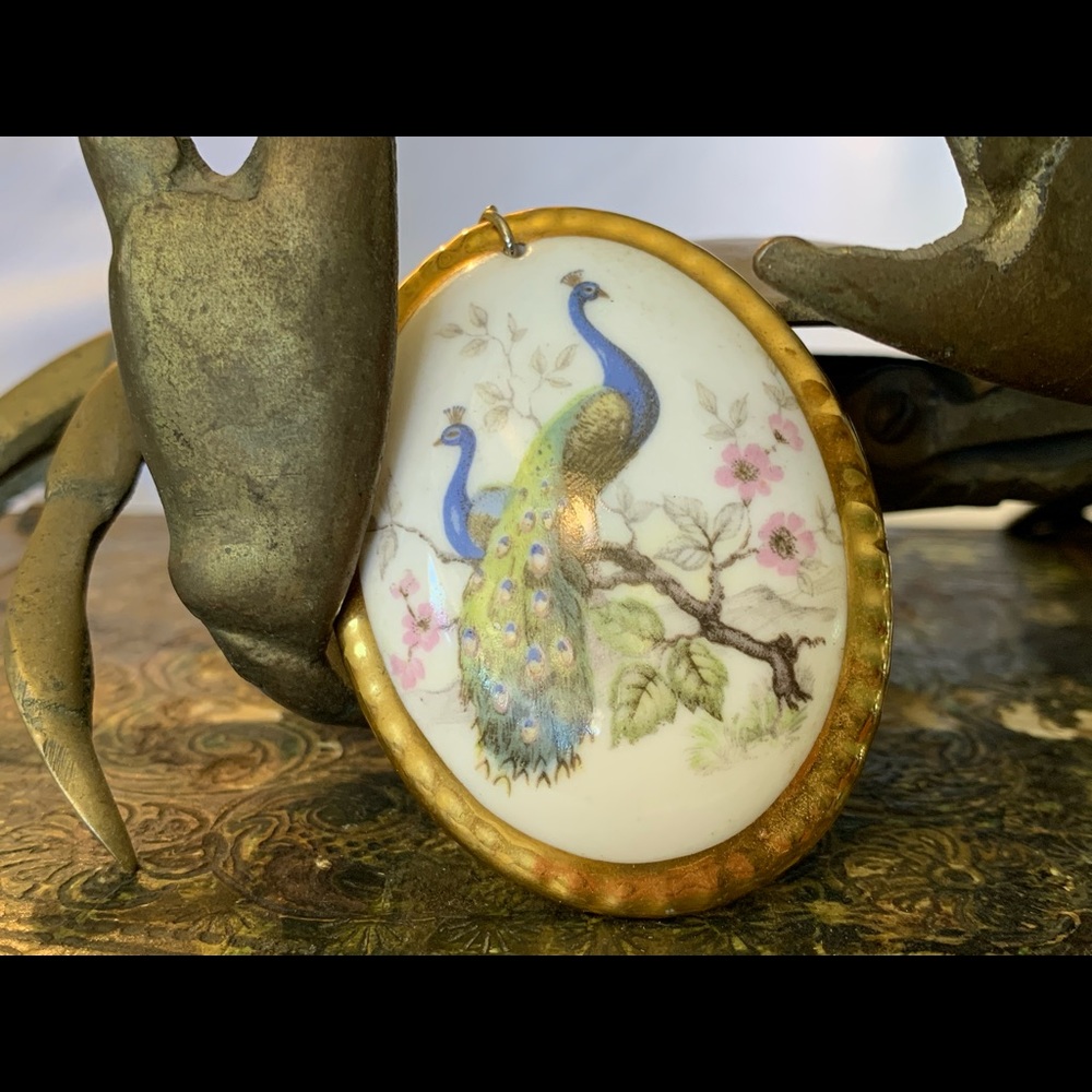 Countess fine bone china pendant